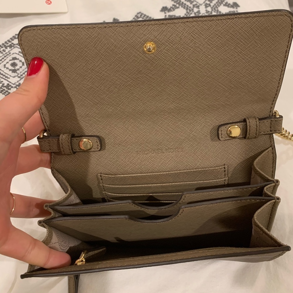 Michael Kors Jet Set Crossbody Purse - Picture 2 of 7